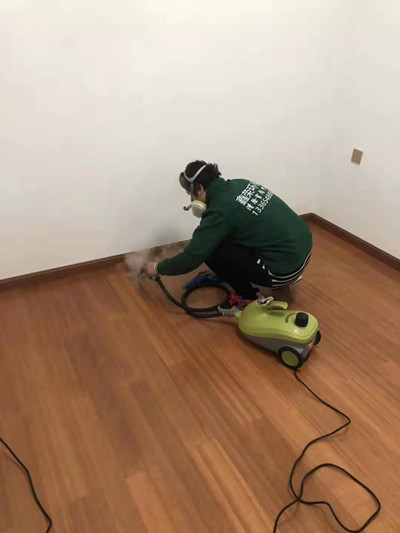 室内甲醛治理工作现场