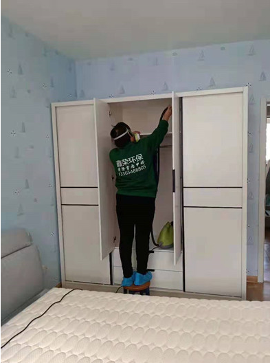 住到含甲醛的房子里，5岁儿童因此患上白血病，不懂真不行！